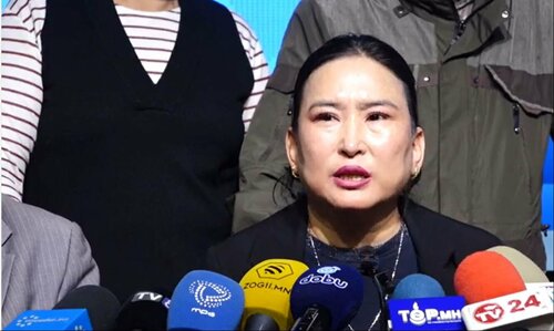 Г.Хажидмаа: Иргэдийн 1072 хувьцааг хуурч авсан асуудлыг цэгцлэхгүй бол намаас гарна